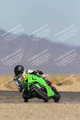 media/Mar-22-2025-CVMA (Sat) [[462c0ffedb]]/Race 13-Amateur Supersport Middleweight/